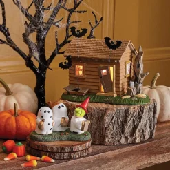 Peanuts Village<Department 56 Peanuts Haunted House